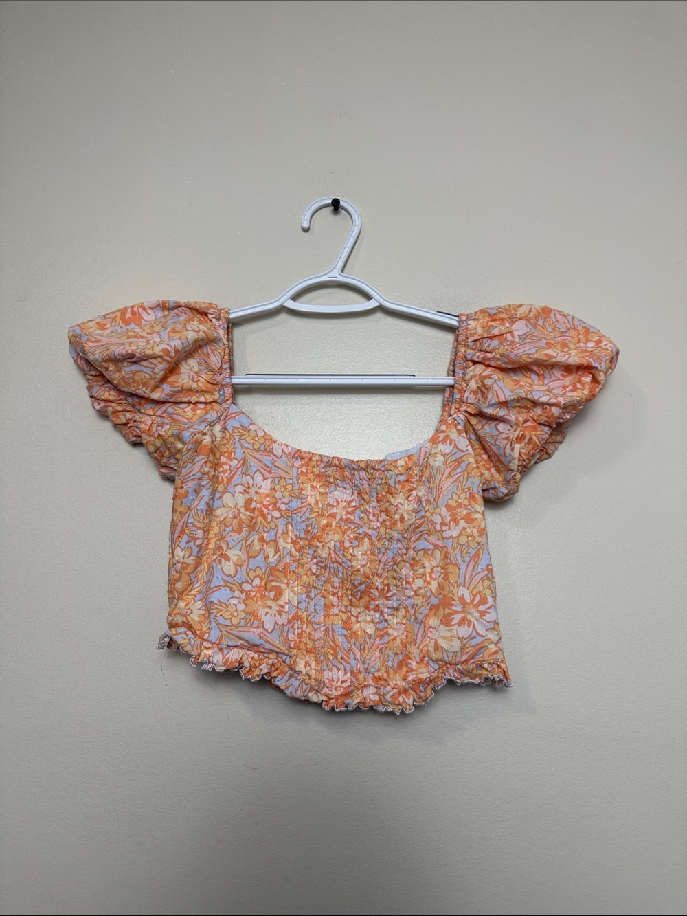 American Threads Orange Floral Puff-Sleeve Crop Top size S
